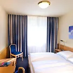 Tryp By Wyndham Aquamarin Hotel Lubeck
