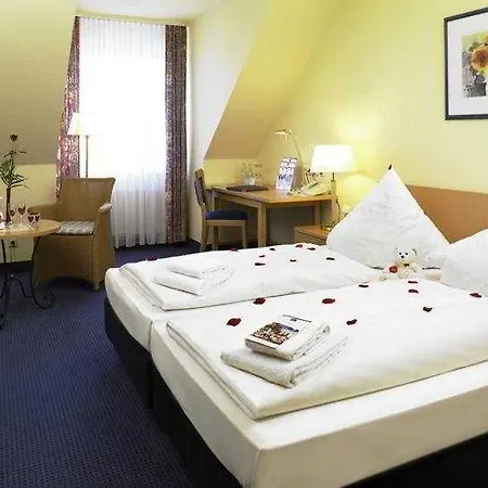 吕贝克海蓝宝石温德姆特里普酒店 酒店 吕贝克