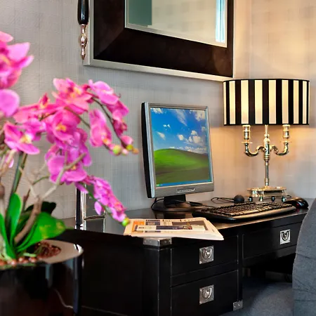 吕贝克海蓝宝石温德姆特里普酒店 3* 吕贝克