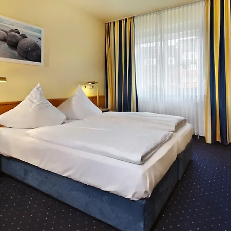 Tryp By Wyndham Aquamarin Hotel