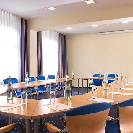 Hotel Tryp By Wyndham Aquamarin 3*