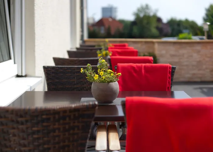 Tryp By Wyndham Aquamarin Отель