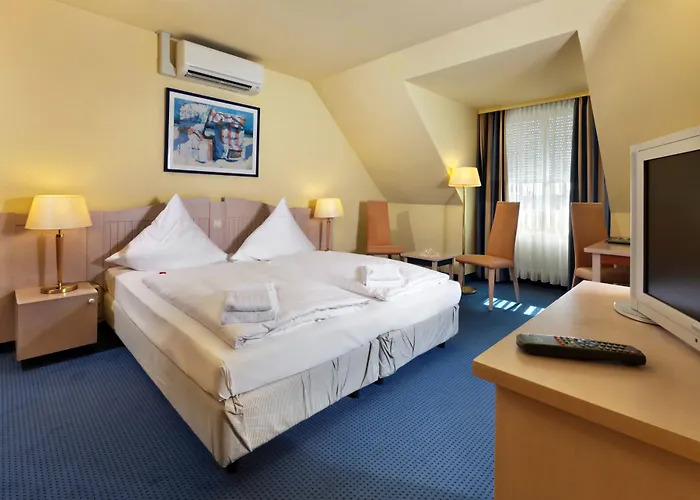 Hotel Tryp By Wyndham Aquamarin Lübeck